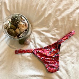 ONLY WORN ONCE! CUTE BIKINI BOTTOM